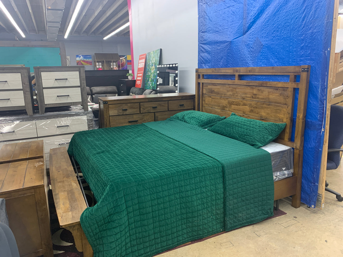 Cama king de madera 2 nightstand +1 dresser