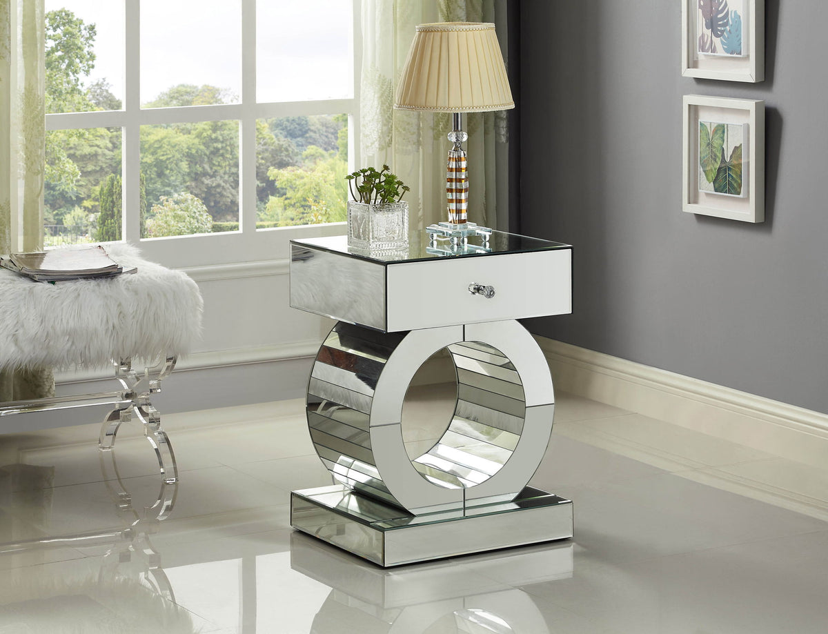 Jocelyn - Table