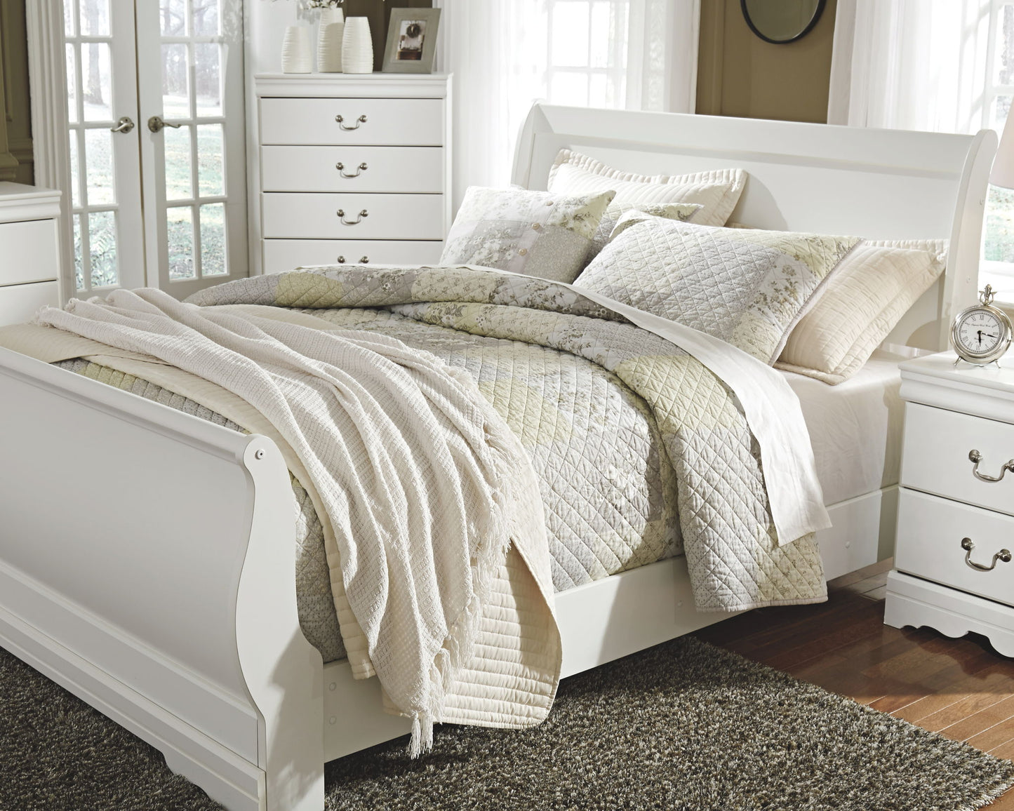 Anarasia - Sleigh Headboard