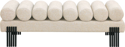 Akeela - Bench