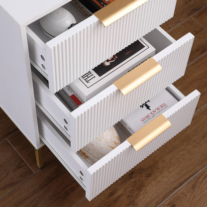 48-MESITAS DE NOCHE / NIGHTSTANDS #6 - BLANCO Y DORADO CON 3 GAVETAS - SET DE 2 - $399