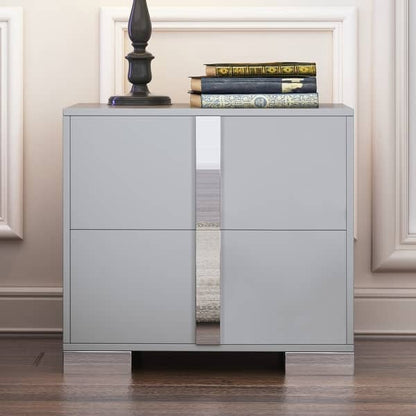 48-MESITAS DE NOCHE / NIGHTSTANDS #3 - ESPEJO GRIS CON 2 GAVETAS - SET DE 2 - $599