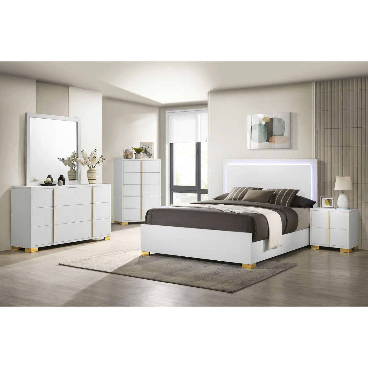 Bedroom Set With Accents