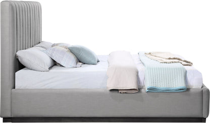 Lucia - Bed