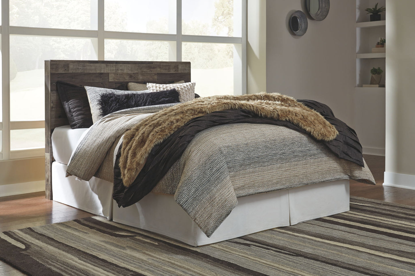 Derekson - Headboard With Bed Frame