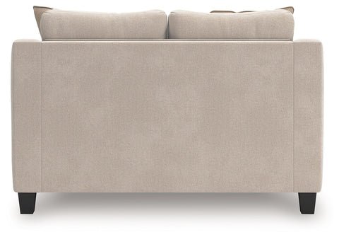 Willarae - Loveseat